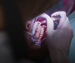 (c) Dentalmacia.com
